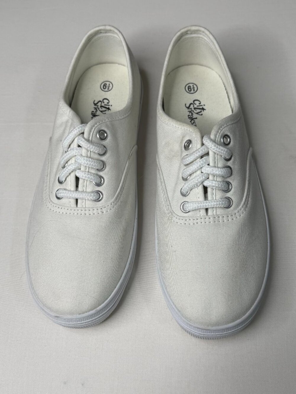 City Sneaks White Canvas Lace Up Sneakers Women’s Size 6.5 Casual Shoes